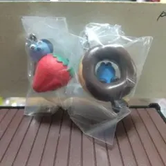 パペットスンスン　めじるしアクセサリー　ドーナツ　イチゴ 2個セット