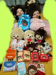 モンチッチ　２４個セット　ぬいぐるみ　キーケース　ミニウォレット　マスコット他