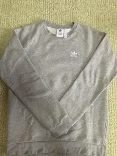 adidasトレーナー