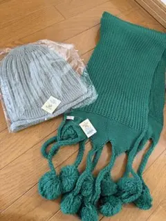 MALAIKA ニットマフラー ニットキャップ セットのサムネイル