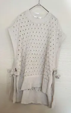 ☆新品未使用☆サマンサモスモスブルー　透かし柄　ニット　ベスト　オフホワイト　白