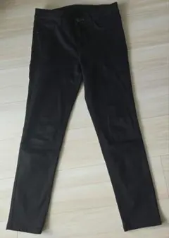 UNIQLO　ジーンズ　ウルトラストレッチ　黒　M
