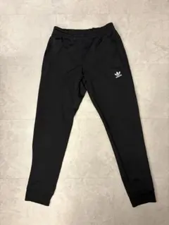 adidas 黒 ジャージパンツ