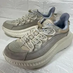 美品】UGG スニーカー CA805 V2 NUBUCK 厚底 24.5cm - メルカリ