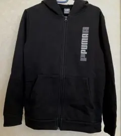 【PUMA】　黒パーカー　160