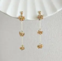 ハンドメイド　イヤリング　チェコビーズ　ファルファーレ　ゴールド　揺れる