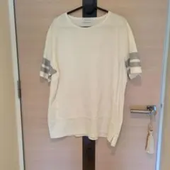 SIMPLICITE シンプリシテエ半袖Tシャツのサムネイル