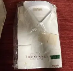 TRUSSARDI ワイシャツ ホワイト 未使用品のサムネイル
