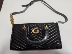 GUESS ブラック ショルダーバッグ