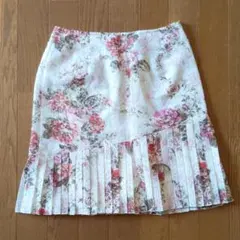 レストローズ　花柄スカート　Mサイズ