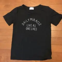 Daredita 黒 Tシャツ プリント入り