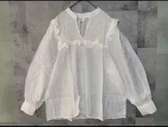 H&M シャーリングブラウス ホワイト Mサイズのサムネイル