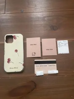 MIU MIU iPhone12ケース チェリー柄 ギャランティカード有