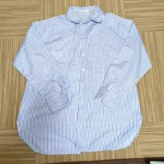 青と白のストライプ 長袖シャツ