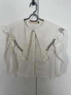 MAISON MARBLE ビジュー付き フリルカラー ブラウス