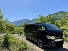 ハイエース　17インチ タイヤ・ホイールセット YOKOHAMA PARADAのサムネイル