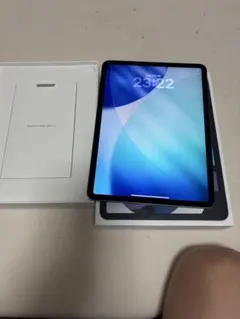 BT100% iPad 第10世代 64GB ブルー 箱付属品完備 - メルカリ