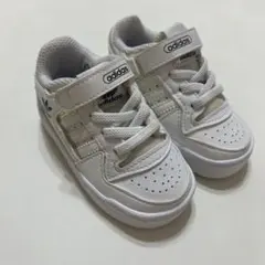 adidas ホワイト スニーカー 子供用