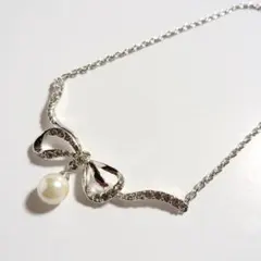 【美品✨】ニナリッチ リボンモチーフ パール付き シルバー ネックレス