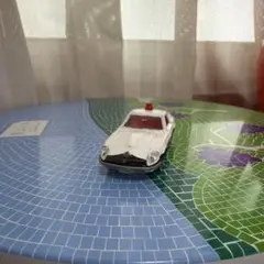 トミカ 警視庁 パトカー フェアレディZ　1975年