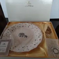 NARUMI ボーンチャイナ 皿 （幸せを呼ぶ象デザイン）