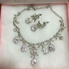 値下げ！キラキラピアス&ネックレス