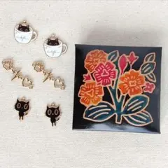 ねこのハンドメイド用チャーム3種類6個と山羊皮花デザインコインケース(小物入れ)