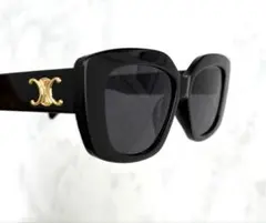 クリスマスセール　ロゴ入りサングラス 黒縁　男女兼用　トリオンフ