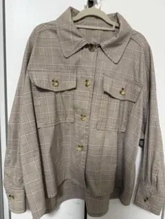 ベージュ系チェック ボタン付きシャツジャケット