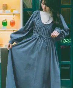 クティールとレトロ ピーチギャザーワンピースのサムネイル
