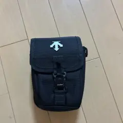 DESCENTE FIDLOCK ポーチ ブラックのサムネイル