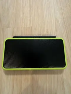 Newニンテンドー2DS LL ブラック×ライム(動作確認済み) (おまけ付き)