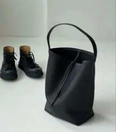 【1年8組ヒラさん専用】JISTORY レザー 編み込み ワンショルダー A4 2025年最新】jistory バッグの人気アイテム - メルカリ