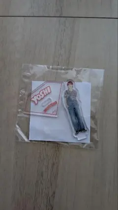 treasure ヨシ　ミニアクリルスタンド