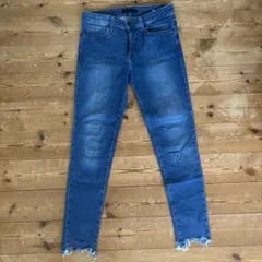 Item thumbnail for item 5b2b7fdb-48a2-40dd-bd94-9994a11bdcb3