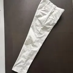 UNIQLO 薄手ゴルフホワイトパンツのサムネイル