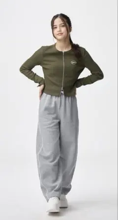 GU ジーユーヘビーウェイトスウェットバレルレッグパンツ　ジュニア