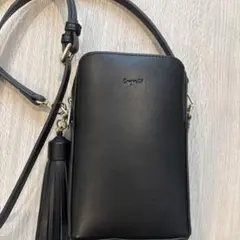 アングリッド　ブラックショルダーバッグ タッセル付き