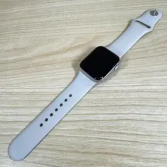 P207 美品 Apple Watch SE2 40mm GPSモデル