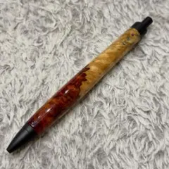 カーリーメープルラッカー仕上げ木軸ペン　縮杢　赤　レッド カーリーメープルラッカー仕上げ木軸ペン 縮杢 赤 レッド - メルカリ