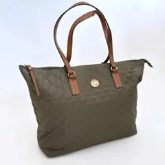 TOMMY HILFIGER トミーヒルフィガーキルティングトートバッグ 大容量のサムネイル