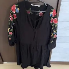 ZARA BASIC 刺繍入り黒チュニック M