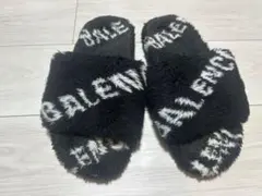 Balenciaga ボアサンダル ブラック - メルカリ