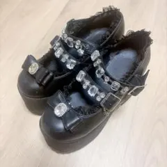 pium レースフリルエナメルパンプス - メルカリ