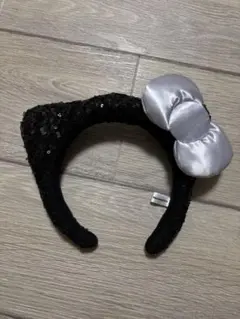 ハローキティ黒スパンコールカチューシャUSJ