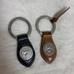 イルビゾンテ (IL BISONTE) ドロップ型レザーキーリング2つセット