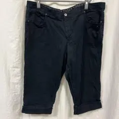 【ビックサイズ】黒いロールアップショートパンツ 22W