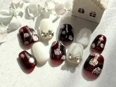 ネイルチップ 深紅ローズ 手描き 大人 上品 ビジュー ベリーショート