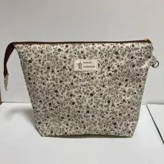 コスメポーチ　サニタリーポーチ　マルチポーチ