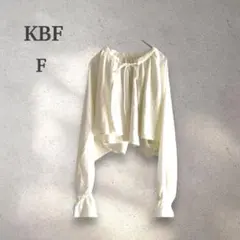 KBF 長袖　白　キャンディースリープ ボレロ ベル袖 フレアのサムネイル
